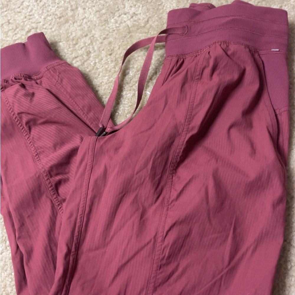 Lululemon dance studio joggers